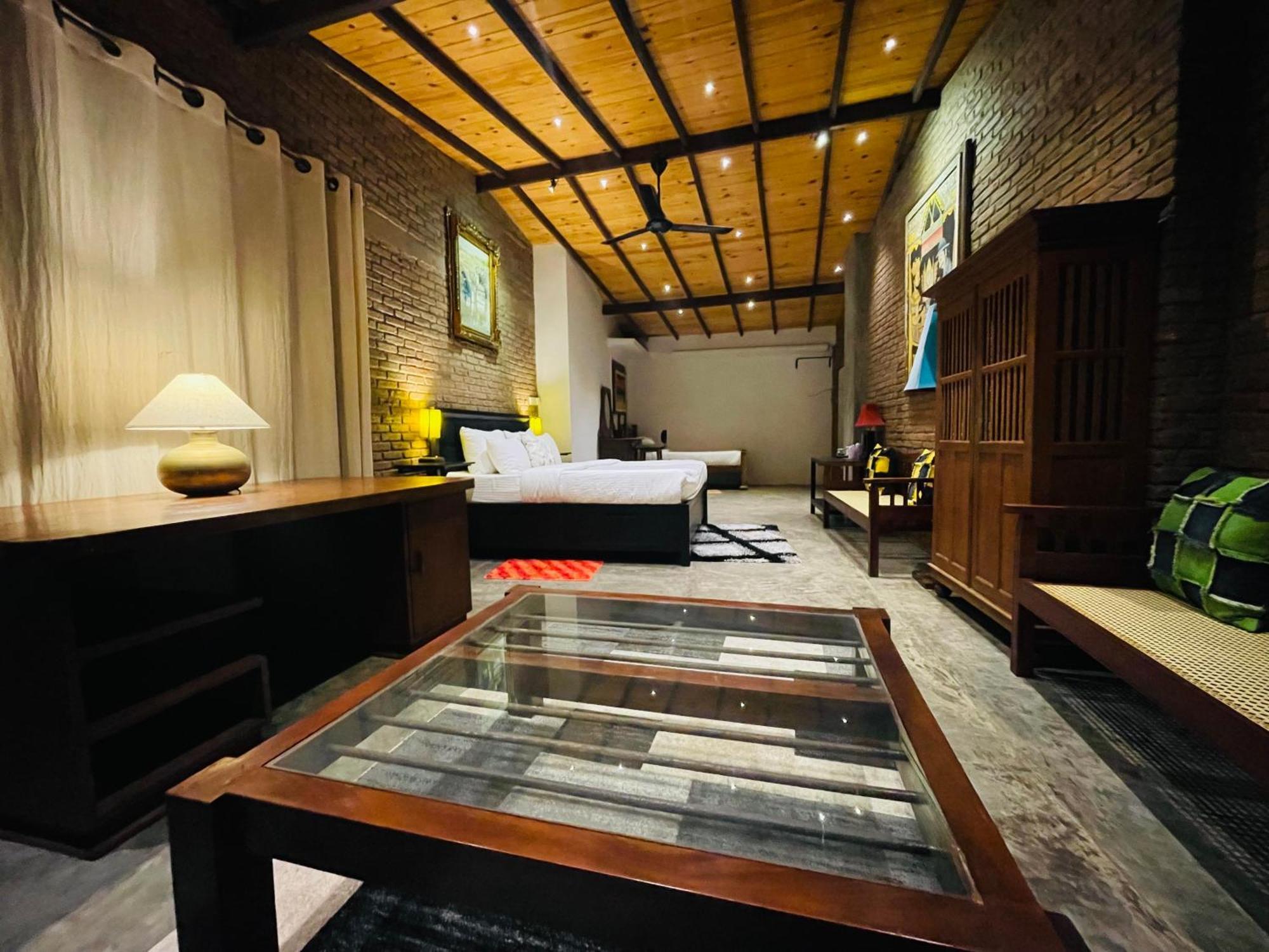 Aayu Hanthana Boutique Hotel كاندي المظهر الخارجي الصورة
