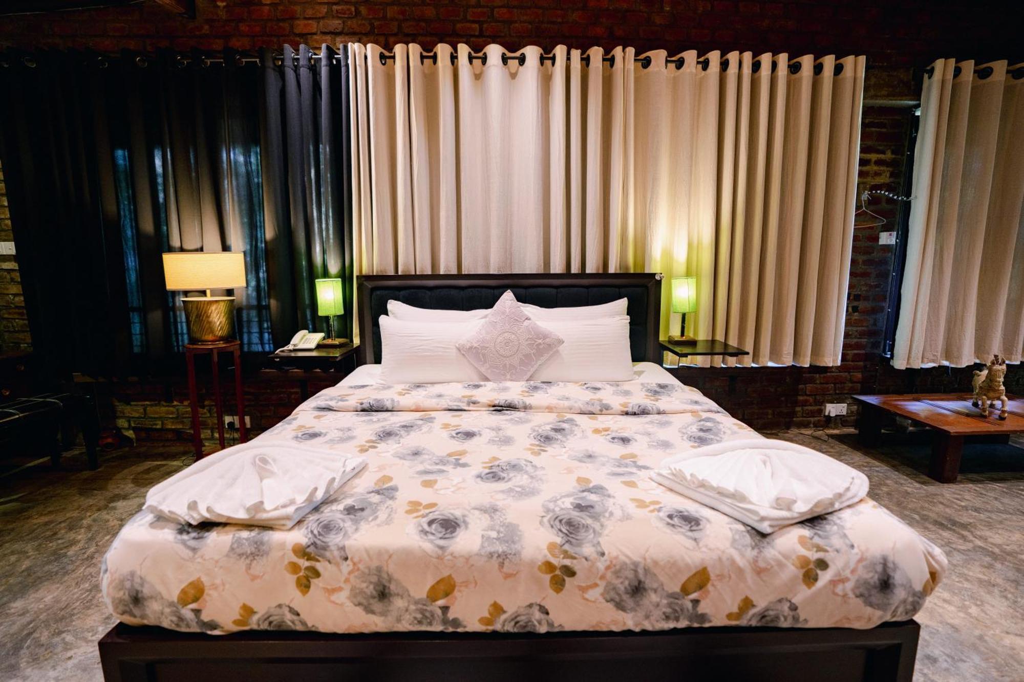 Aayu Hanthana Boutique Hotel كاندي المظهر الخارجي الصورة