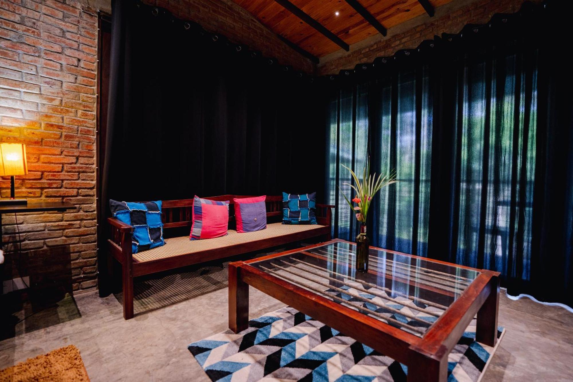 Aayu Hanthana Boutique Hotel كاندي المظهر الخارجي الصورة